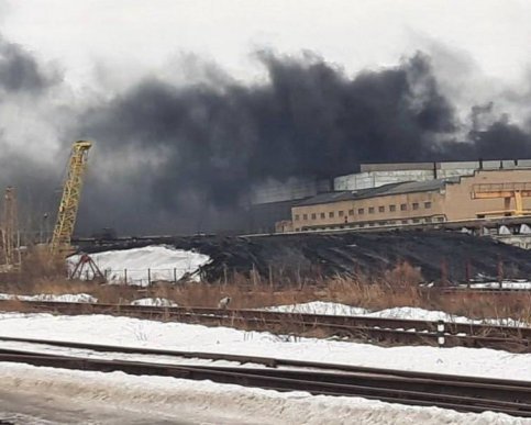 Пожар на Ярославском моторном заводе в России