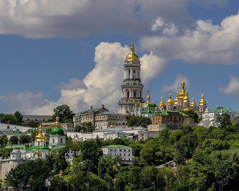 Монахи русской церкви начали выселяться из Киево-Печерской лавры