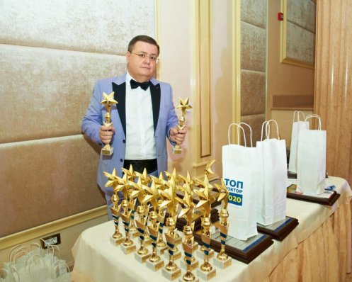 Александр Козырь: успешный медиа-продюсер и ведущий организатор рейтинга 