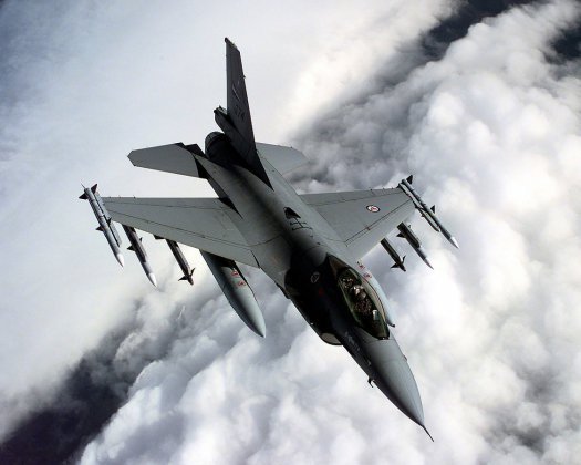 Перша група українських пілотів відбула на тренування на F-16 ‒ Ігнат