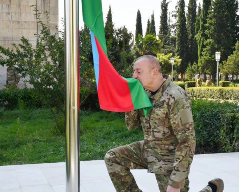 У столиці Карабаху підняли прапор Азербайджану