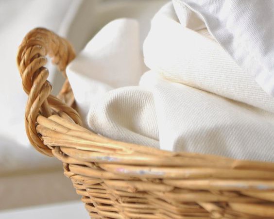 Приголомшливий результат: як випрати білий одяг за французьким методом