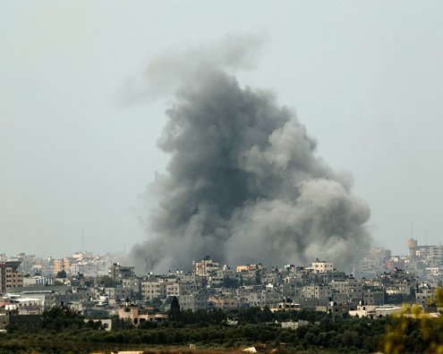 Уразили понад 200 об'єктів: армія Ізраїлю повідомила про нові удари по ХАМАСу