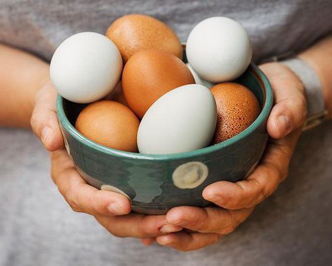 Больше делать так не будете: выяснили, почему трескаются яйца во время варки