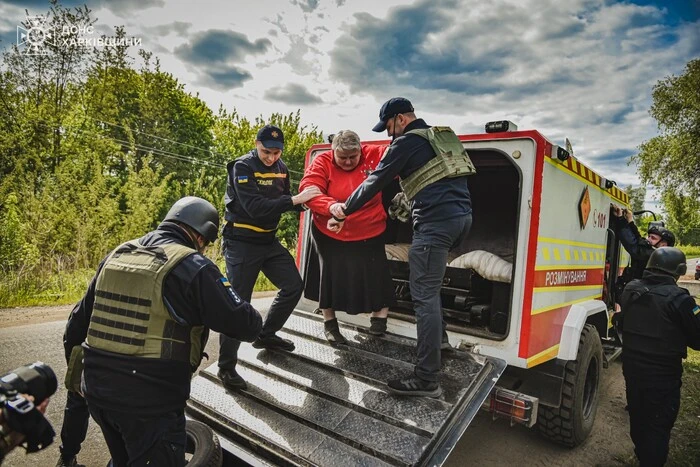 Влада підсилює евакуацію в Харківській області