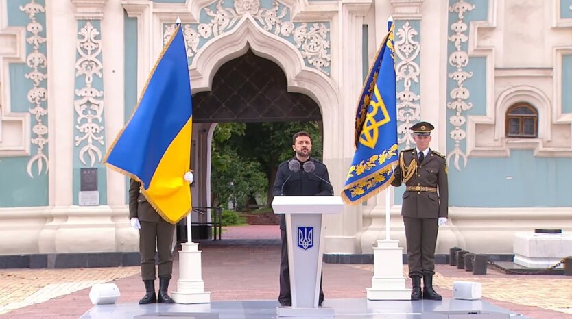 Зеленский поздравил украинцев с Днем Конституции