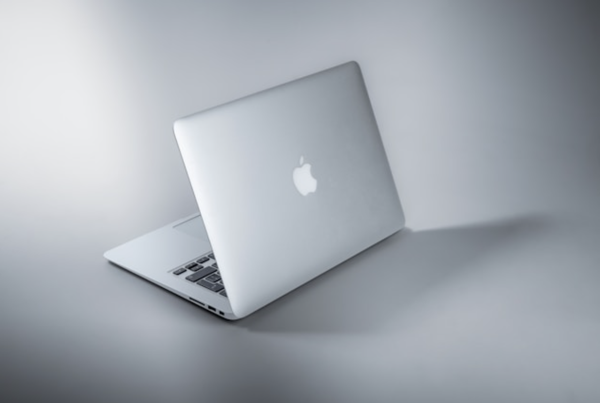 Купити MacBook в магазині MyApple: Чому варто обрати саме нас?