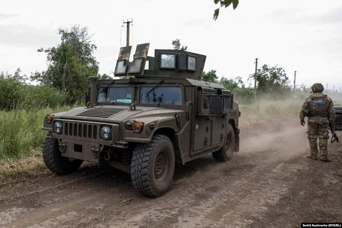 Военные Humvee переданы Украине