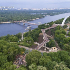 Подозреваемому в списывании аттракциона - руководителю парка