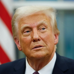 Трамп обсуждает Украину и Иран