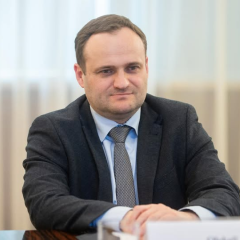График распределения 1.7 млрд долларов УВКБ ООН