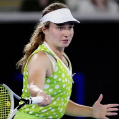 Daria Snihur celebrates her victory