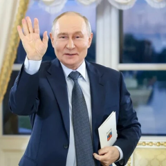 Putin remains inactive amid declining popularity