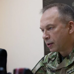 Infantry battle in Konstantinovka under artillery fire