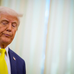 Трамп и Зеленский на фоне новостей