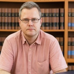 Университетское расследование преподавателя за посты в соцсетях