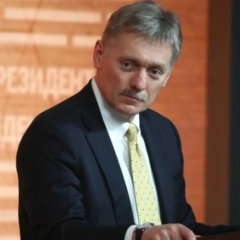 Порожній стіл для переговорів