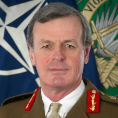 Логотип ЗСУ та міжнародна експертна рада ARES