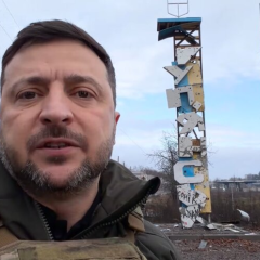 Зеленский поздравляет военных в Украине