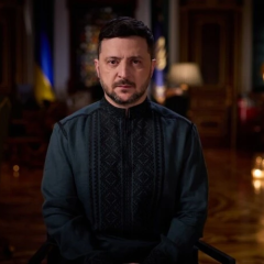 Zelensky calls for peace