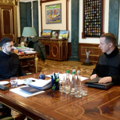 Зеленський отримує доповідь про РФ