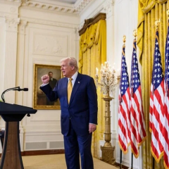 Трамп обговорює Гренландію і НАТО