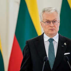 Президент Литви йде на переговори