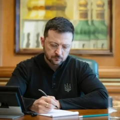 Зеленський підписує закон про кримінальне карантинування антисемітизму