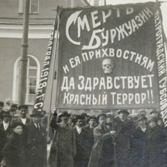 Кубистические бюсты вместо памятников в Киеве