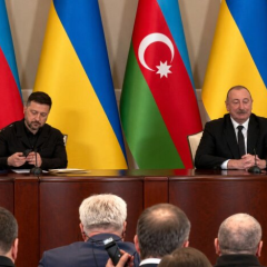Зеленський підписує угоди в Баку