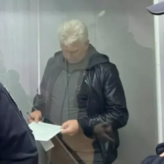 Старик застрелил помощницу