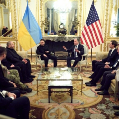 Зеленський коментує перемовини США і Росії