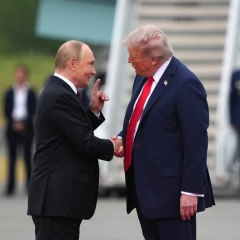 Графічне зображення політичної ситуації з США, Іраном та Росією