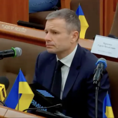 Логотип МВФ и графики оборотов ФОП