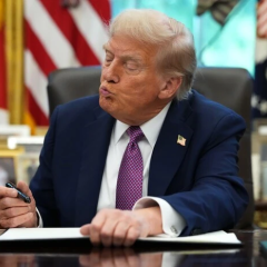 Trump Says Peace Talks Are Up to Zelensky and Putin Alone