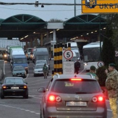 Автобуси з України зупинені на кордоні