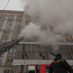 Пожежа у готелі на Хрещатику: евакуація 57 людей