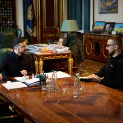 Зеленський і Стерненко обговорюють співпрацю волонтера