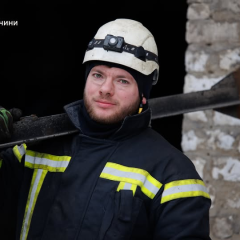 Спасатели в Виннице разбирают завалы после обстрелов