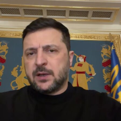 Зеленский и украинская делегация в аэропорту