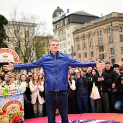 Igor Kondratyuk banned showing old episodes of 'Karaoke on Maidan'