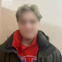 20-летний молодой человек продает метадон