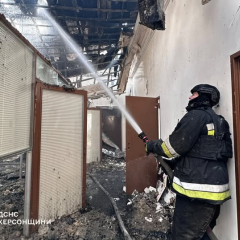 Пожежа від ворожого дрона в Херсоні