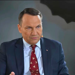 Міністр Польщі звинувачує Маска