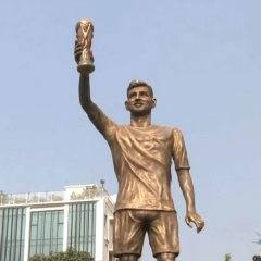 Removal of Messi statue in Kolkata