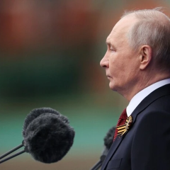 Путин парад победы Каддафи страх