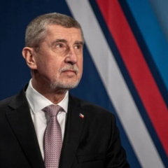 Бабиш объявляет о смене курса