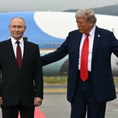 Путін та Трамп проходять через війну