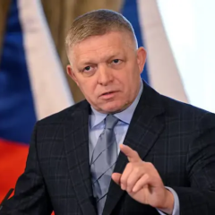 Словакия грозит отключить свет Украине