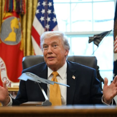 Підпис: Трамп не вистрілює в Іран